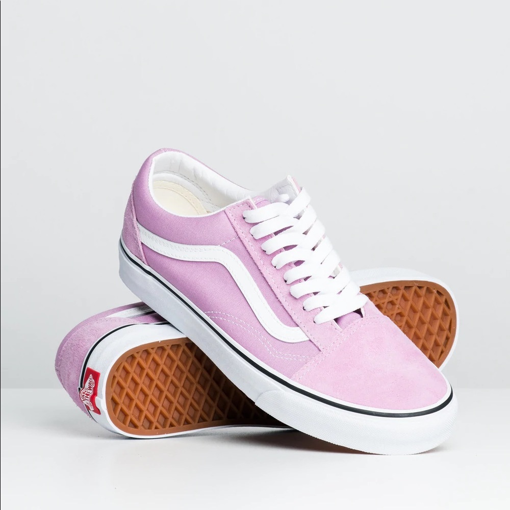 Vans Old School Unisex Sneakers     -    Size: Men's 7.5  / Women's   9